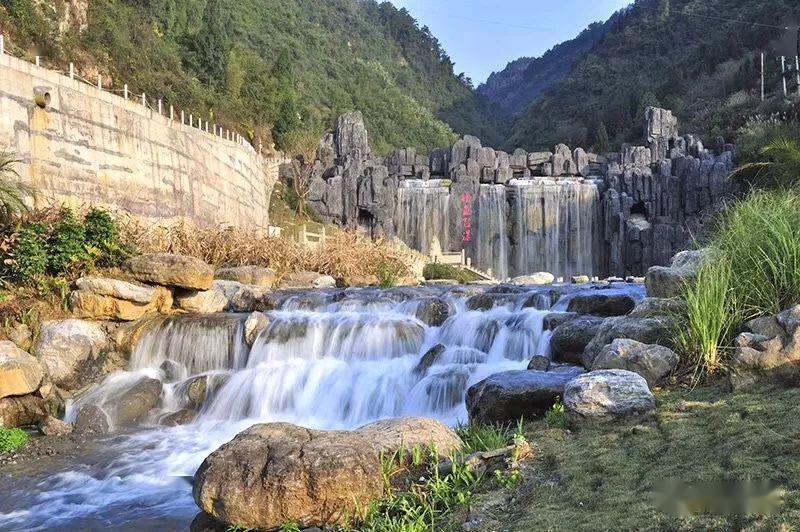 板辽金沙滩:湖畔山间 邂逅初夏_万盛