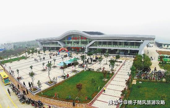 扶绥站站址在广西壮族崇左市扶绥县新华街南,邮编码532199.