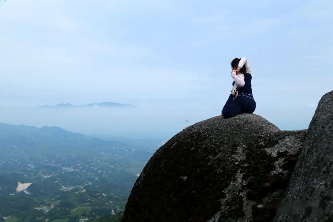 以上图片为2018年实拍  扶苍山座落在湖南省郴州市桂阳县西北群山