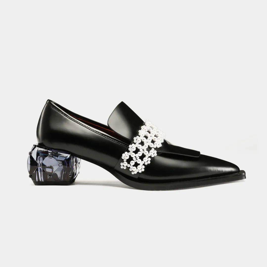 难题今天我们就来解决一下！新鞋磨脚堪比世纪难题