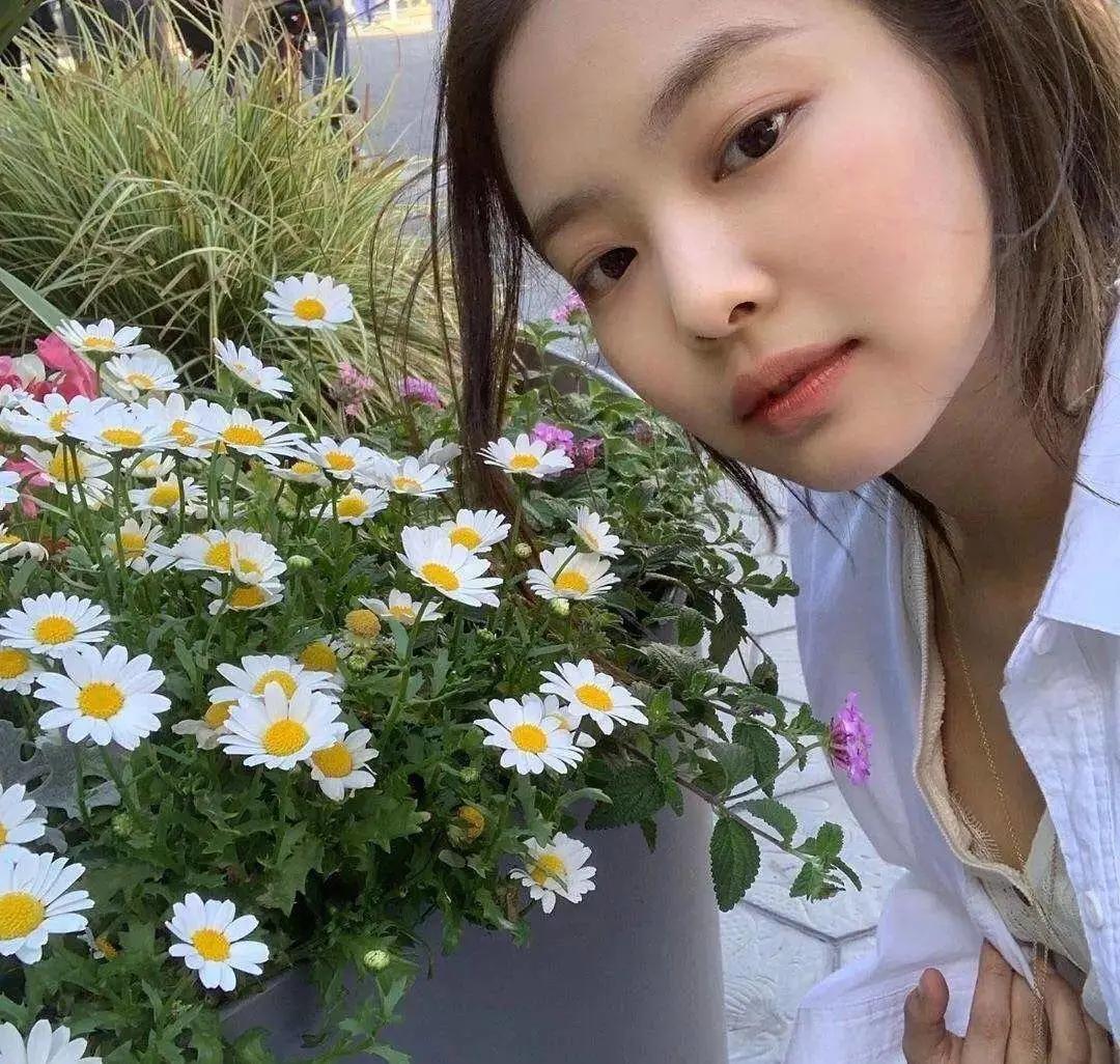 Iola“小雏菊裙”太洋气了吧! 谁穿谁时髦!