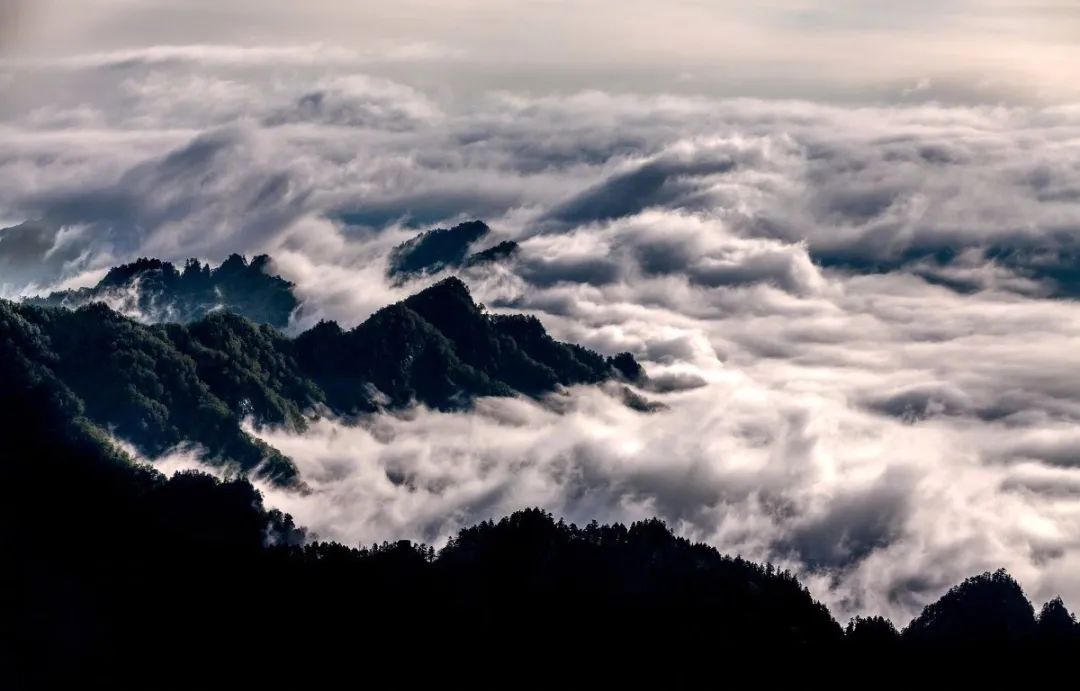 秦岭主峰太白山