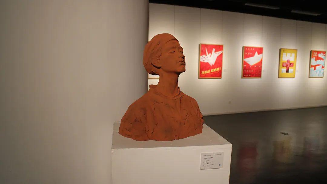  以艺战疫：2020天津美术学院抗击疫情主题美术作品展开展
