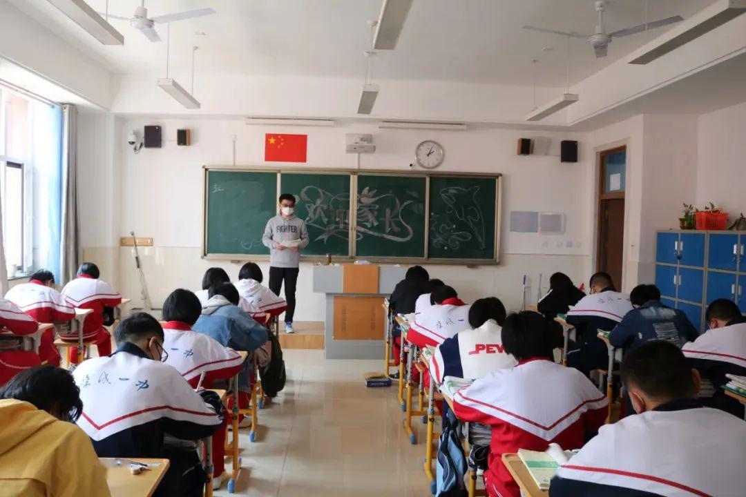 【头条】书声复起 渐入佳境 ——我市高三开学一个月掠影_荣成