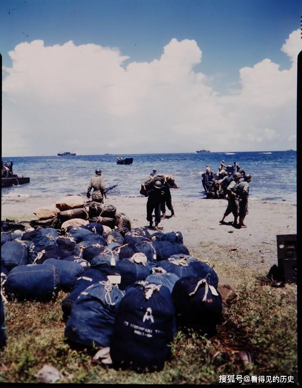 中途岛海战后,美军于1942年8月迅速挥师瓜岛,瓜达尔卡纳尔岛战役就此