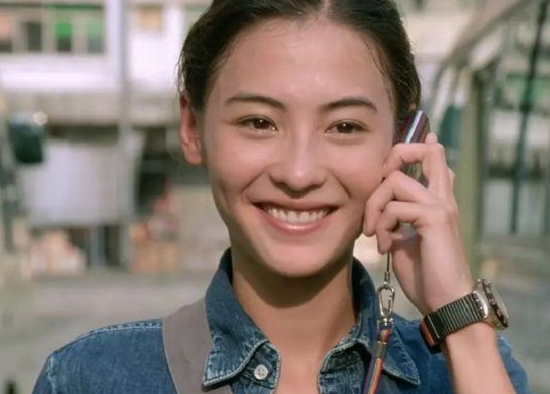 『儿子』大儿子比妈妈还高，二儿子也快赶超妈妈了张柏芝和儿子近照曝光