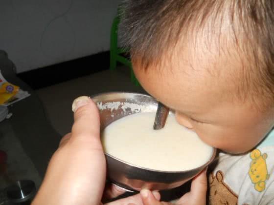 小病：小病不停，还难长高立夏须知：孩子少碰4物！比辣条还“垃圾”