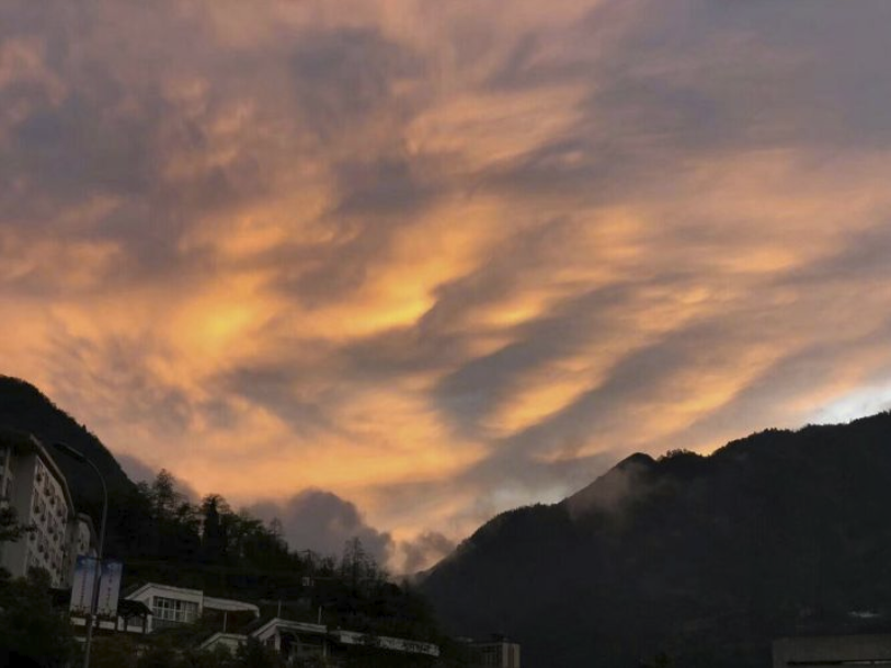 大学■美的令人窒息！最美二本师范学院！512汶川大地震迁建