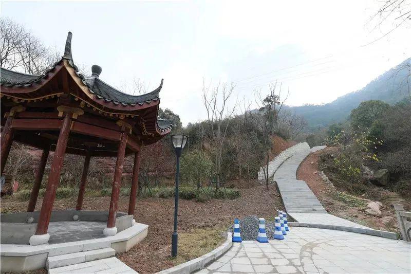 驼峰镇人口_驼峰桥标志