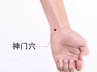 心藏神,心神安,则能眠.