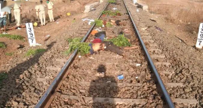 印度农民工在铁轨上睡觉被火车碾压,造成至少17人死亡