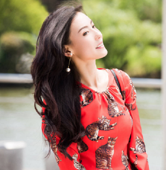 『儿子』大儿子比妈妈还高，二儿子也快赶超妈妈了张柏芝和儿子近照曝光