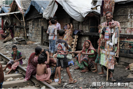 原创印度富人区从不缺少美女对比贫民区生活简直一个天堂一个地狱