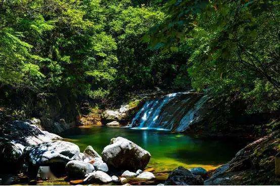 南江县十八月潭景区自