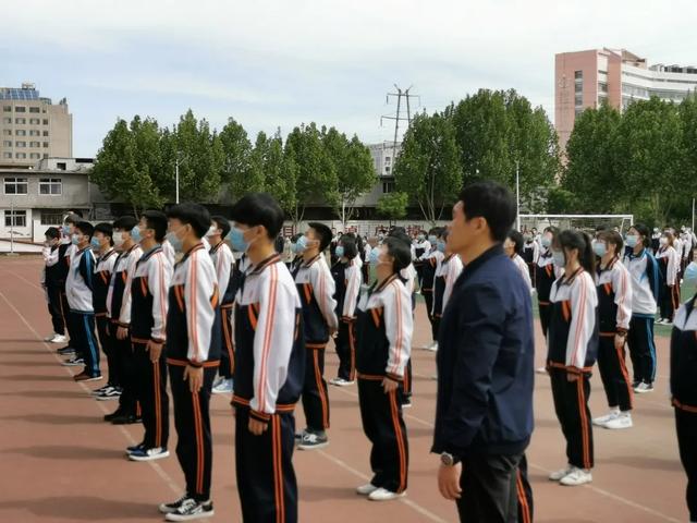 秦皇岛市第五中学防灾减灾日主题演练活动侧记
