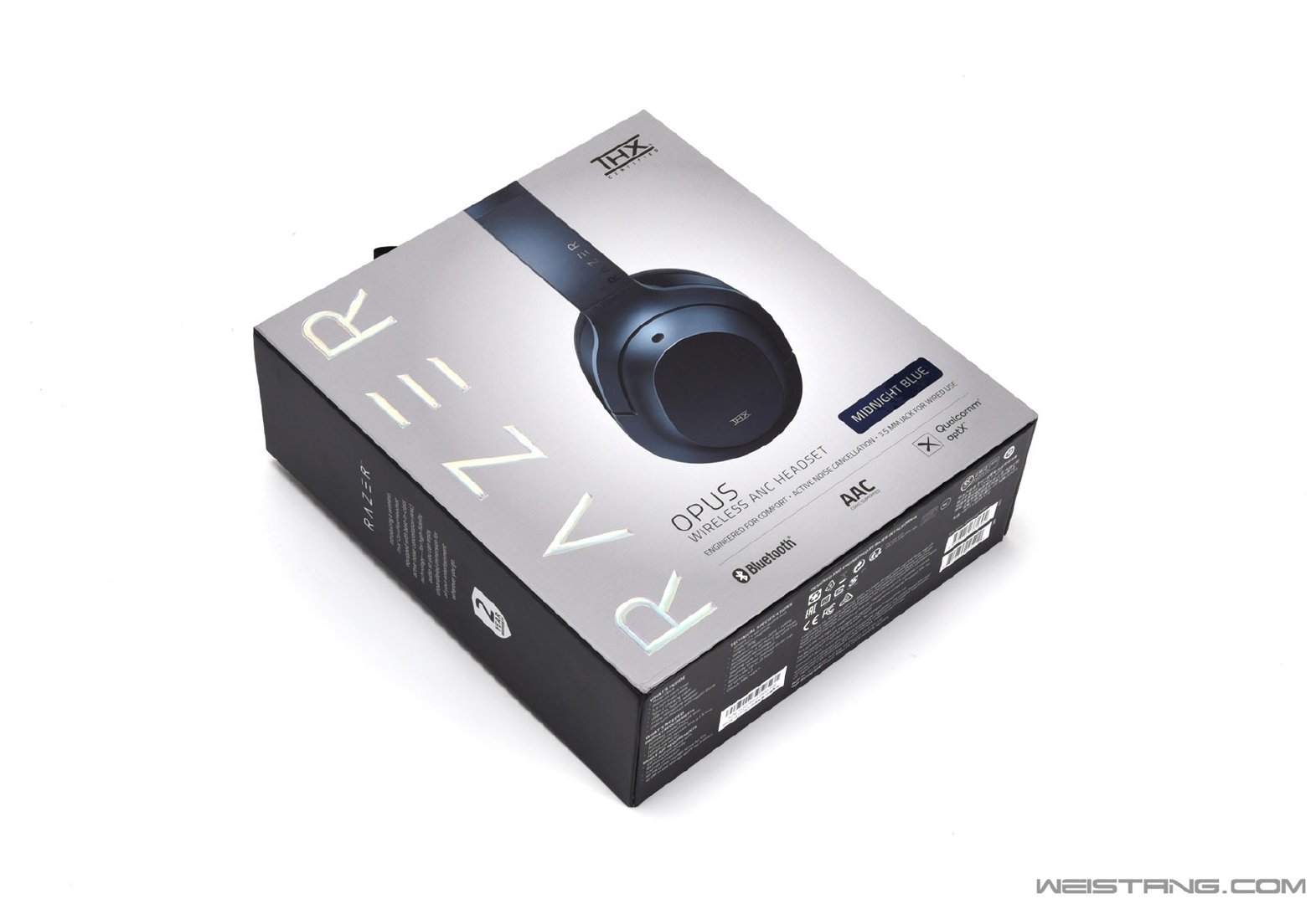 razer寂星鲨无线降噪耳机包装