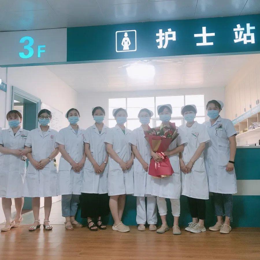 李成英 信丰康宁医院 (排名不分先后) 定格我县护士美丽瞬间 今天