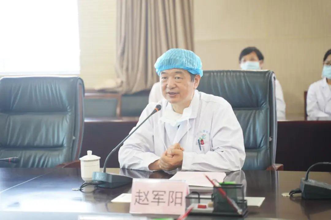 签了北京儿童医院肿瘤中心赵军阳教授与河南省儿童医院牵手