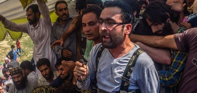 如何加入反抗组织 d18a1619e99940d289ba8f527057c77b.jpeg