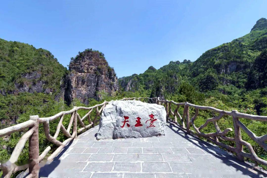 山清,水秀,峰奇,岩峭,坝