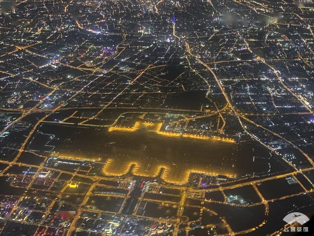 拔草东航精品航线!空姐全程姓氏称呼和半跪式服务,让人受宠若惊