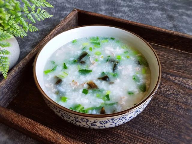 大米饭怎么做皮蛋瘦肉粥 f472cc7920ac4dbd8371b2fed3fe0adf.jpeg