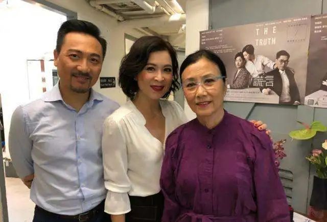 恭喜！52岁苏玉华结束24年爱情长跑，与男友潘灿