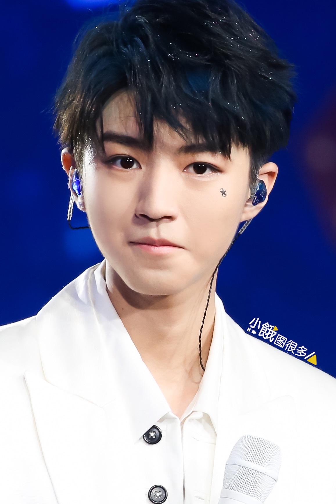 王俊凯的生日是哪天 fb4f7a70d9044f3788c2dd0976d6cb26.jpeg