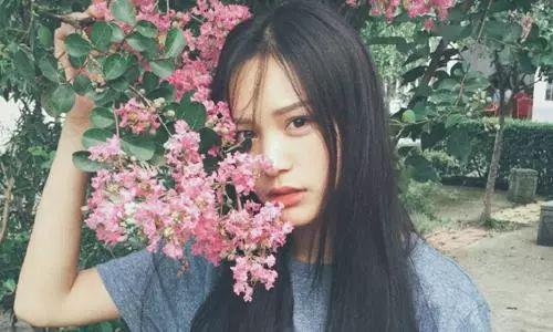 长期的心与行为的修炼在脸上的投影,因而相貌也预示着该人未来的命运