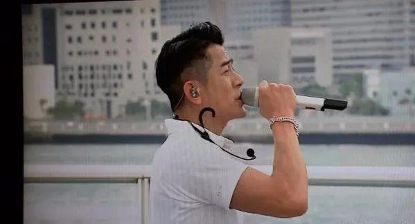 服了！他这体力，说是24岁都有人信...