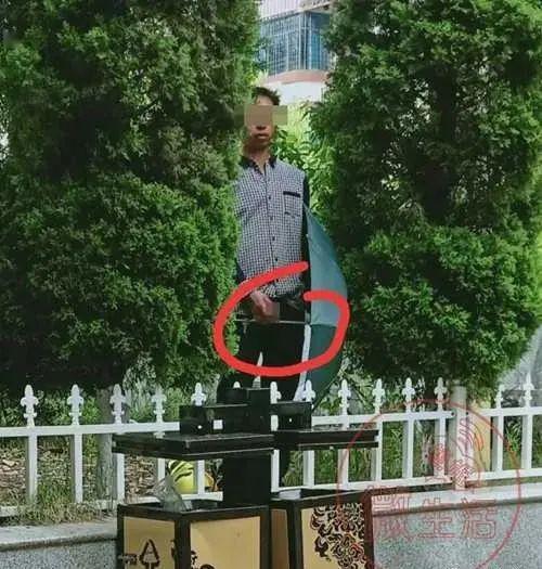 辣眼睛!镇雄一男子光天化日对着女孩故意露出生殖器!