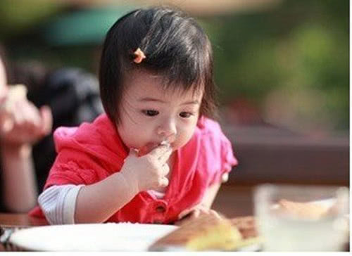 【夏天】不然容易积食，还会不长个夏天孩子有这4不吃