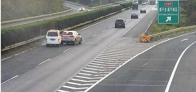 老司机开高速的经验与技巧 49dfb944b6c34622be8dc9422ae7bf99.jpeg