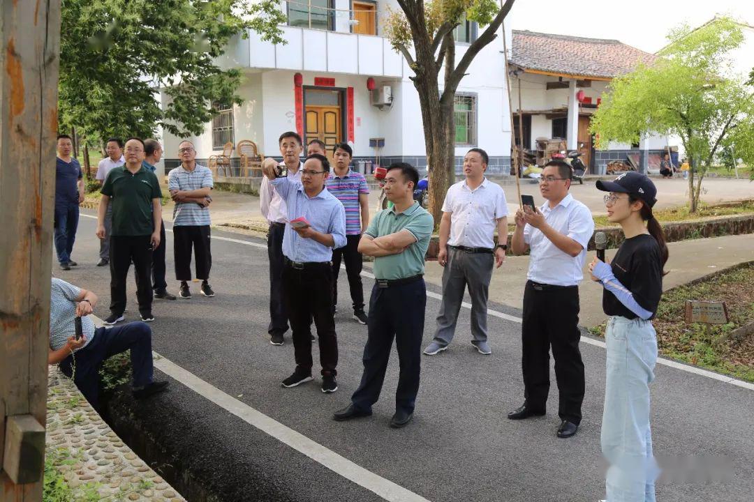 兴国县人大考察团来横参观考察