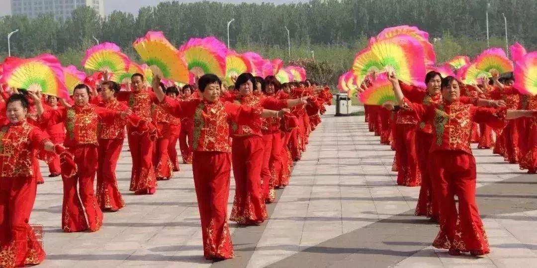 跳广场舞的坏处有哪些 5c8ea3601f9142c0b824729fa3710748.jpeg