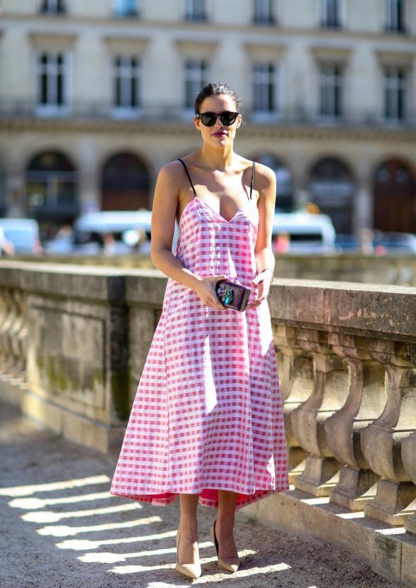 身材不妨试试田园小方格,简约又清新,夏天穿超显气质碎花太难驾驭