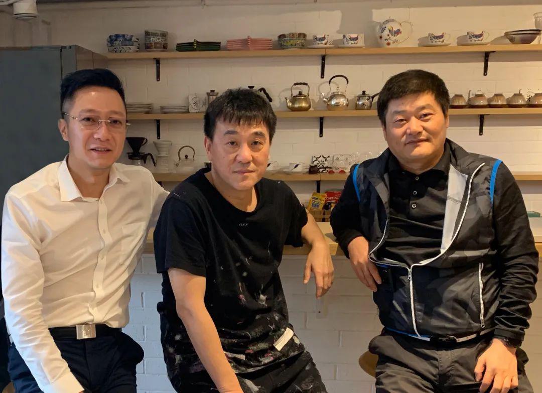 何冰老师个人简介 7285466fcde6404dbbf91a59db85c4ca.jpeg