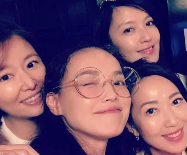 舒淇惊喜探班林心如！大手笔为姐妹应援，礼物