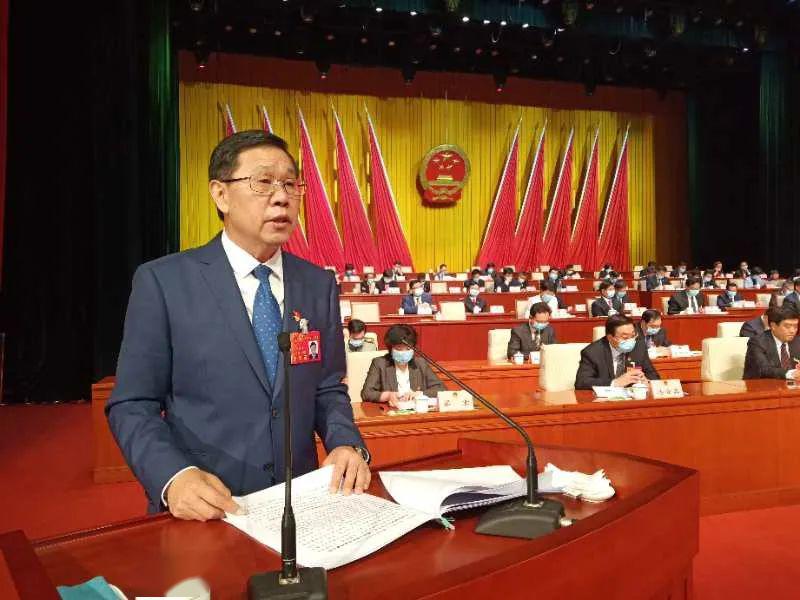 市八届人大常委会主任 徐兰峰