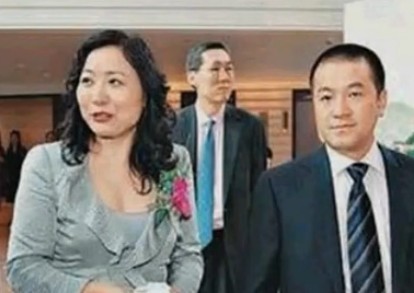 原创 龙湖女老板吴亚军又登富豪榜!把女儿也带成百亿富翁,还会做旗袍