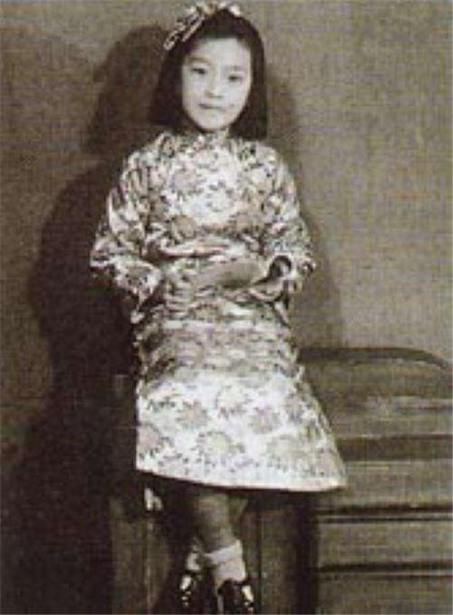 民国知名交际花:孕期被丈夫抛弃,生下女儿成"五朵金花"之一_谈雪卿