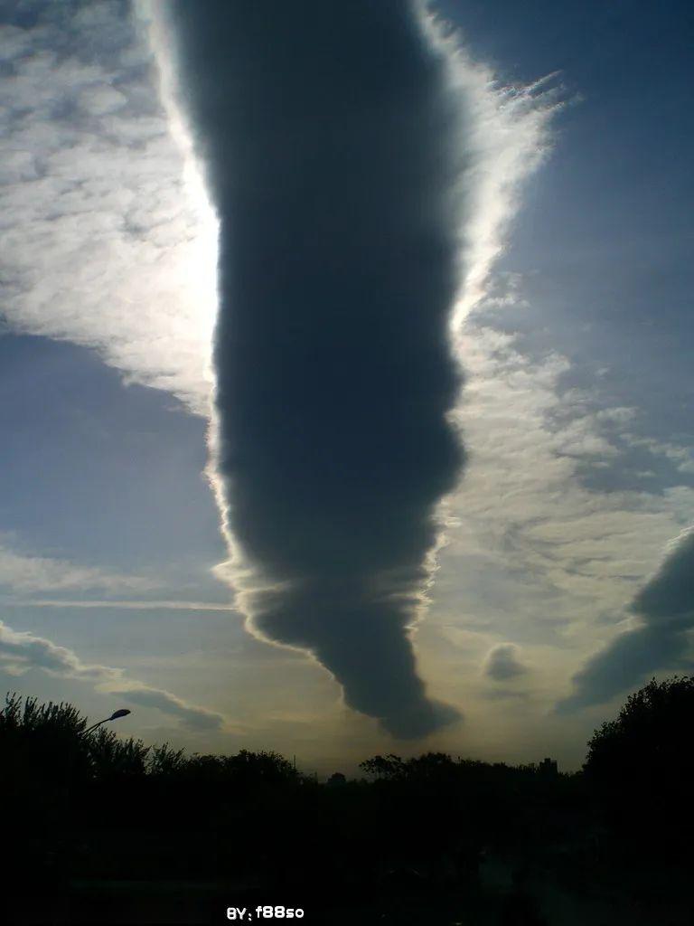 怎么样才能做出龙卷风 97e3391694704df4a10c8441fcec9293.jpeg