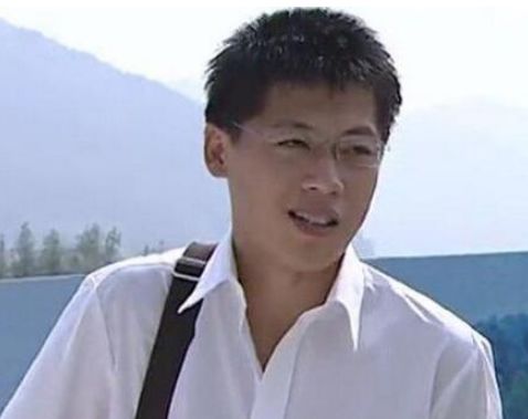 曾被赵本山一手捧红，直言演戏太憋屈，如今到