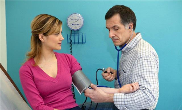 晚上几点量血压正确 a867f3f03d5645f38f315e93e1a8f71e.jpeg