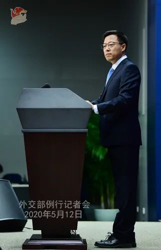 耿爽之后这家澳媒记者又缠上赵立坚
