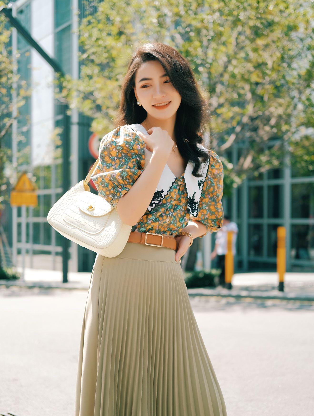 凹造型的时候漂亮不 ace1eb47f9ca4153a5db7b379f9f3b14.jpeg