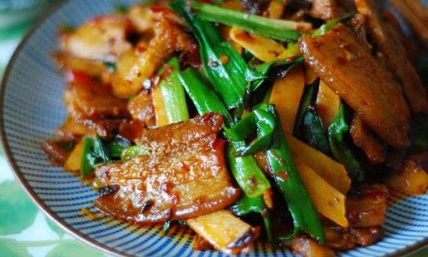 回锅肉做法的关键 c2733027fcae4110a52fef718f2d8dcb.jpeg