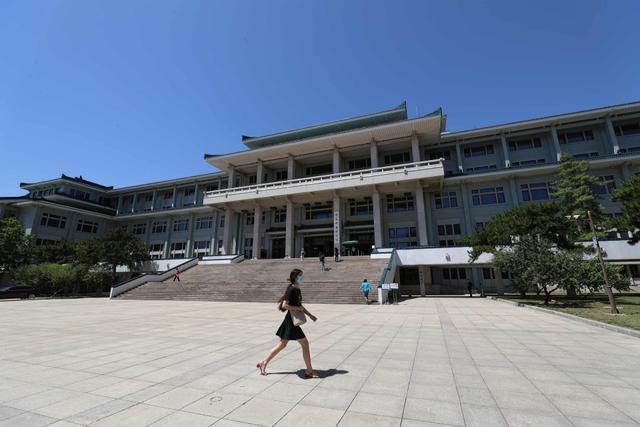 中国国家图书馆官网开放吗 cad7e65bc10d41b8a5e6d2b779db42bd.jpeg