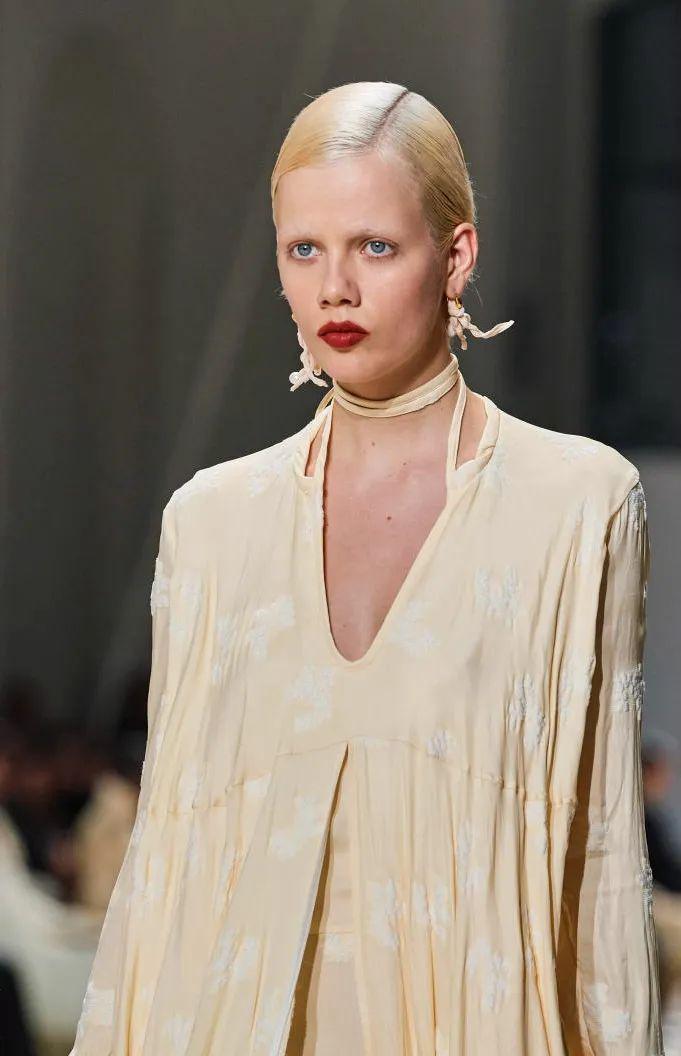 色彩2021春夏女装色彩流行趋势