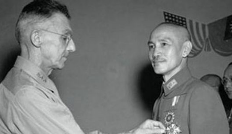 歪曲历史事实的表现 e1998eb2bd30400e996db7e0c6e53a39.png